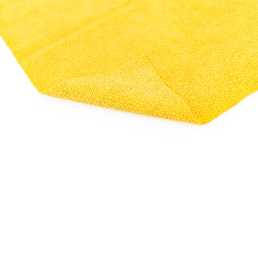The Rag Company Edgeless mikrofiberklut 40 x 40 cm, 365 g/m², i gull, med brettet hjørne, på hvit bakgrunn.